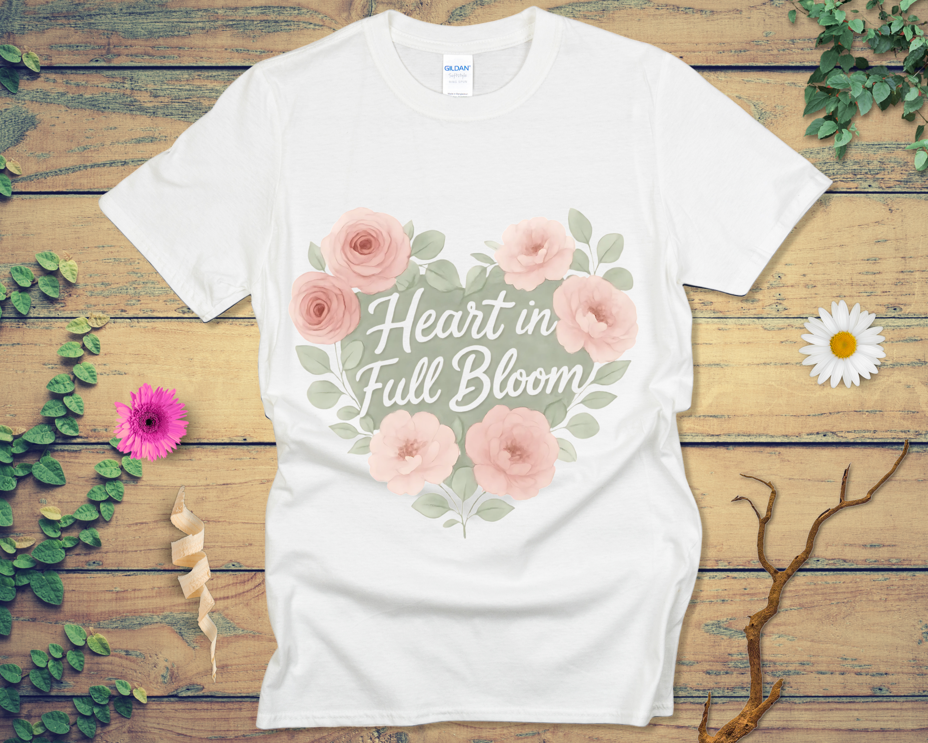 Full Bloom Heart Tee - LOST HUES