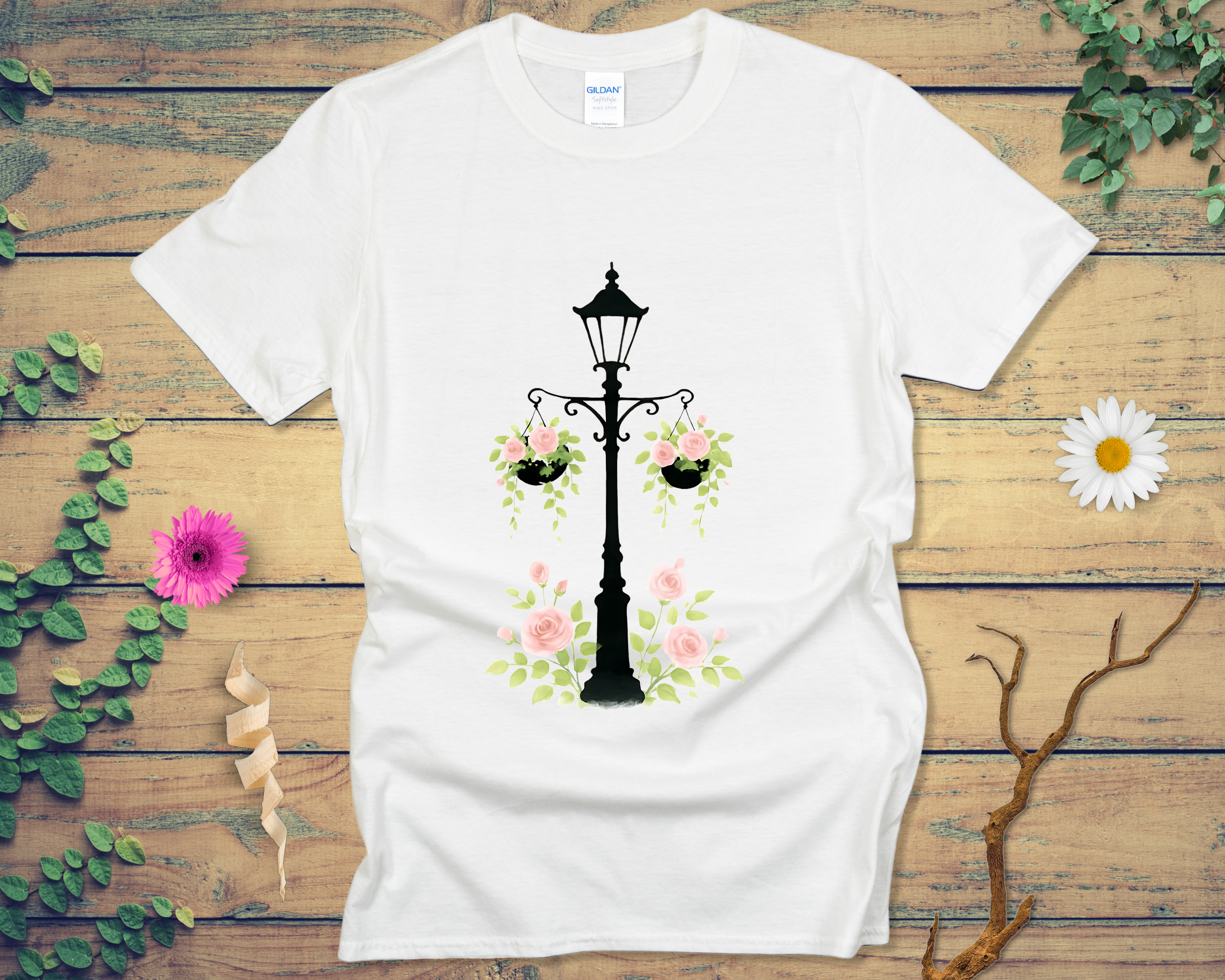 Blooming Lamppost Tee - LOST HUES