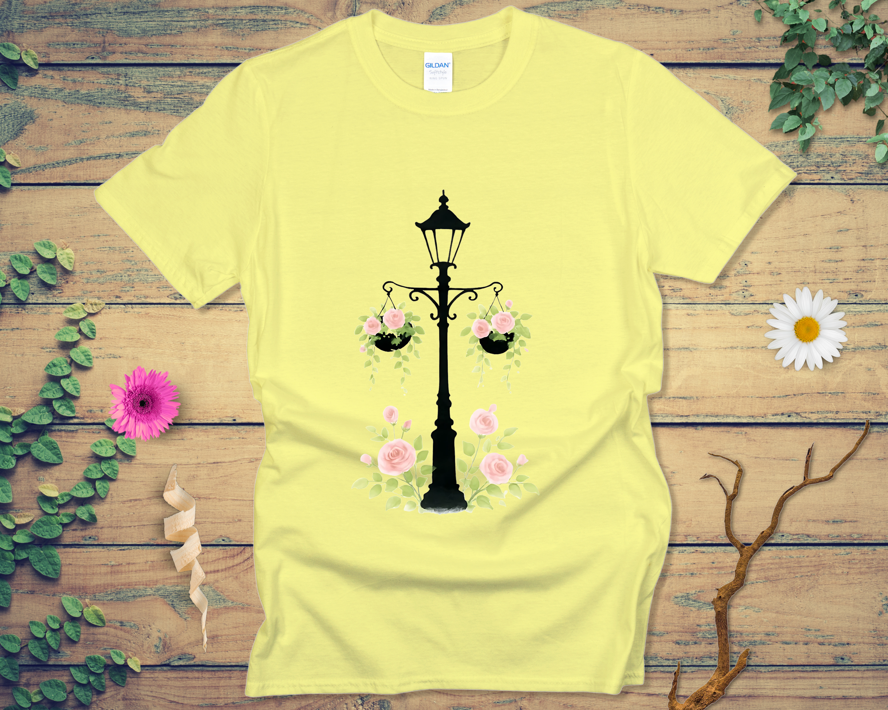 Blooming Lamppost Tee - LOST HUES