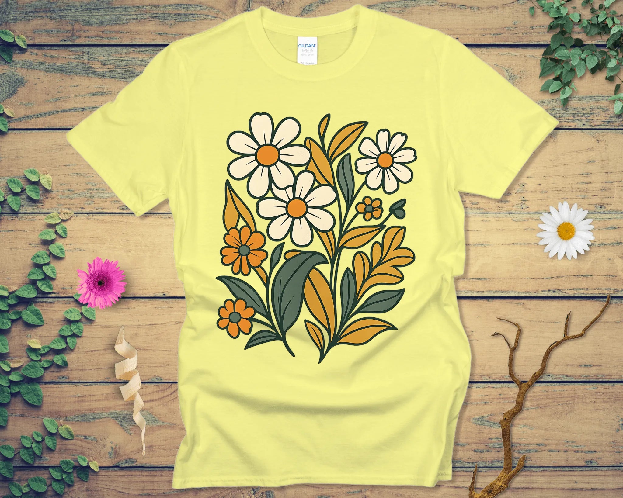 Groovy Daisy Delight Tee - LOST HUES